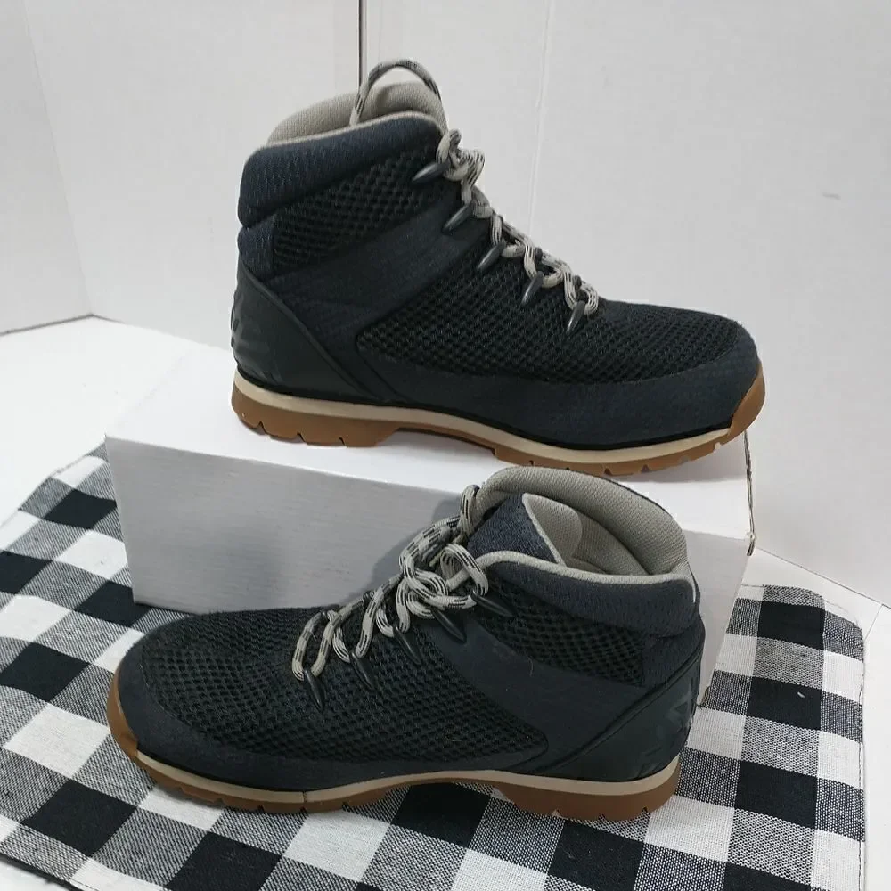 Timberland  Euro Sprint Hiker A3759  Black Boots Youth size 3.5 Like New